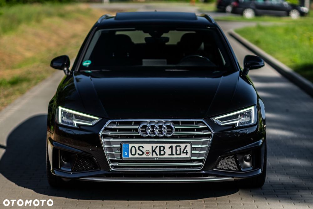 Audi A4 Avant 40 TFSI S tronic S line - 4