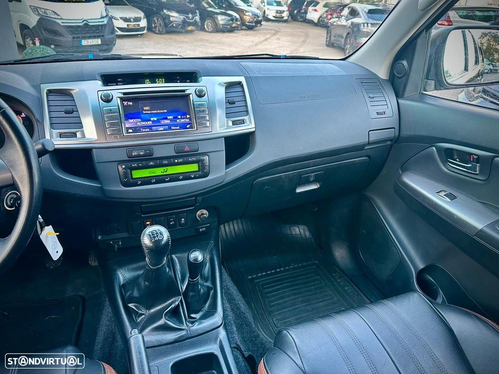 Toyota Hilux - 11