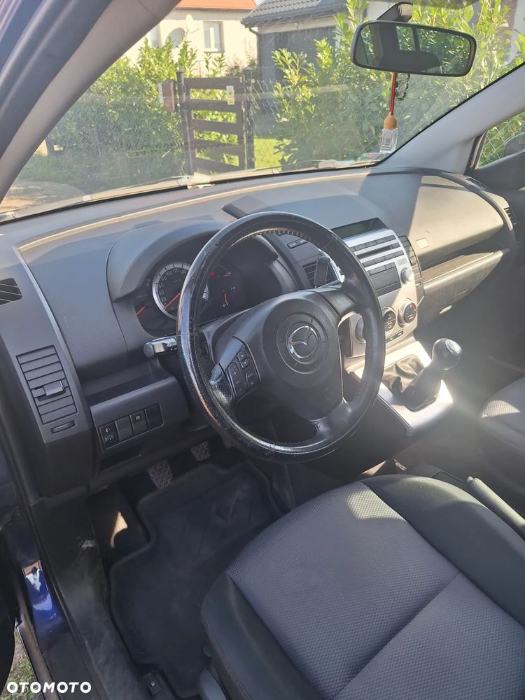 Mazda 5 - 11