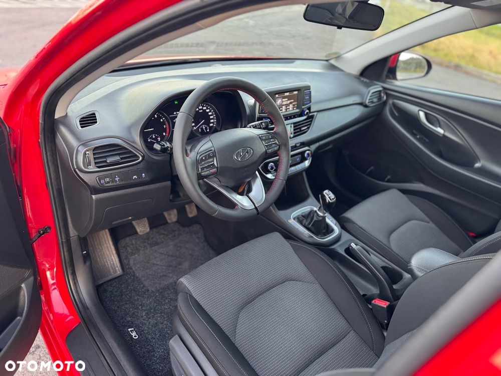 Hyundai i30 1.4 BlueDrive Comfort - 11