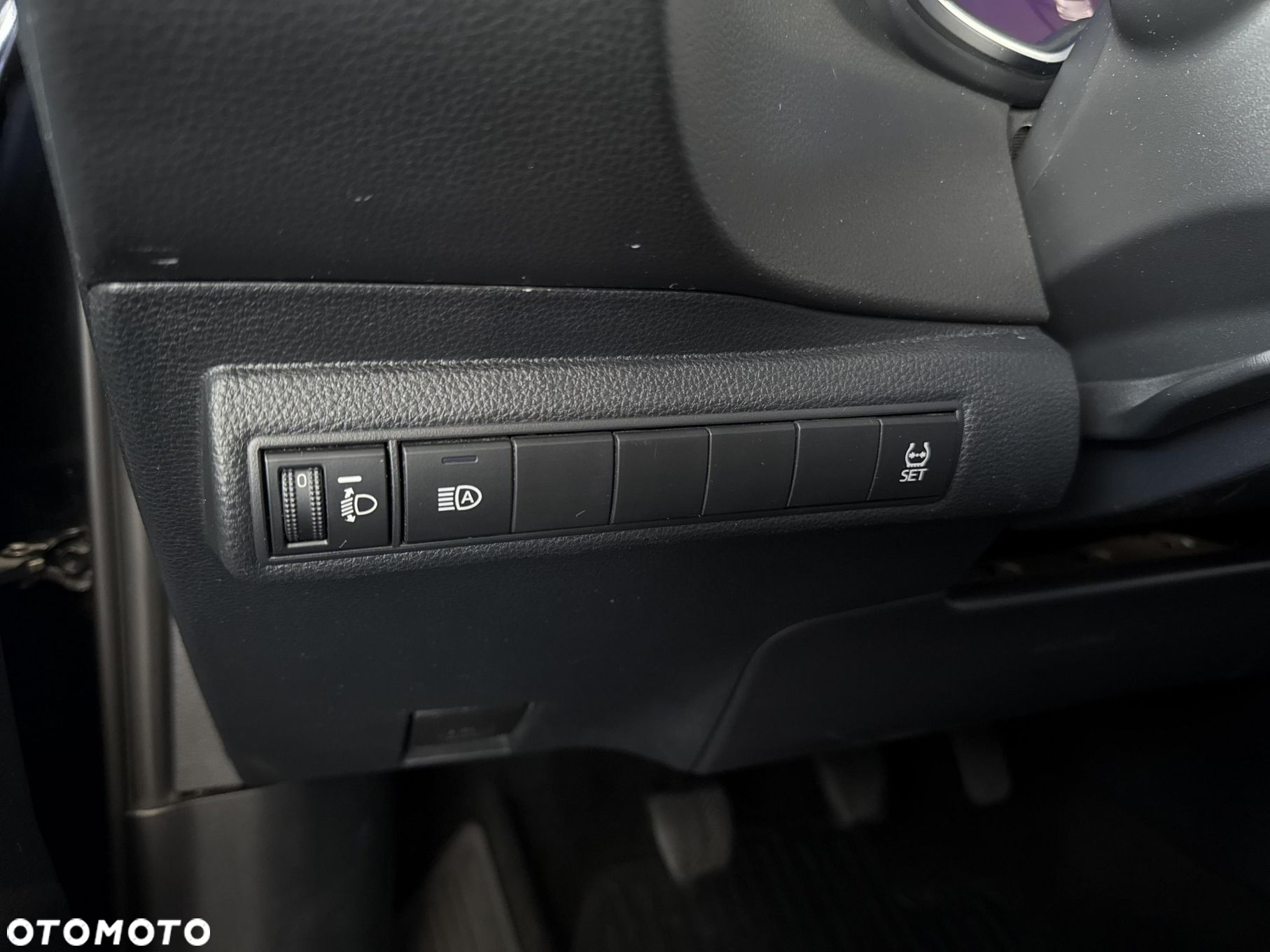 Toyota Corolla - 21