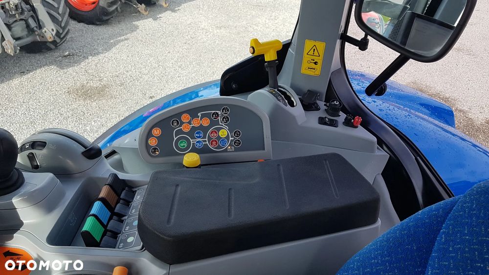New Holland T7.200 AC 2013R - 23
