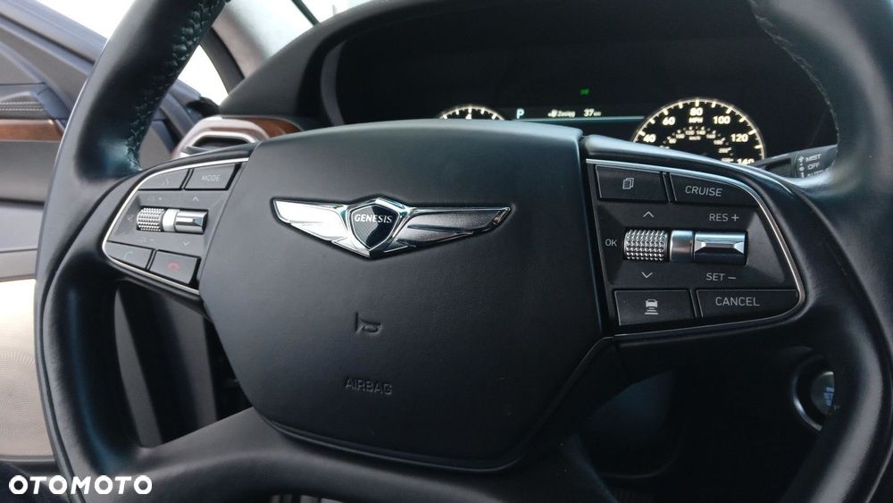 Hyundai Genesis - 18