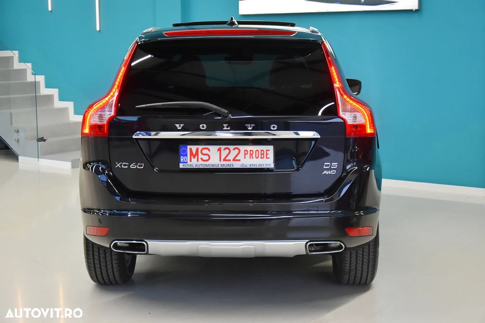 Volvo XC 60 D5 AWD Aut. Summum - 11