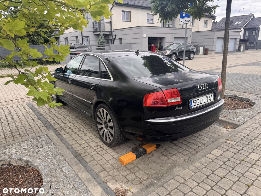 Audi A8 - 4