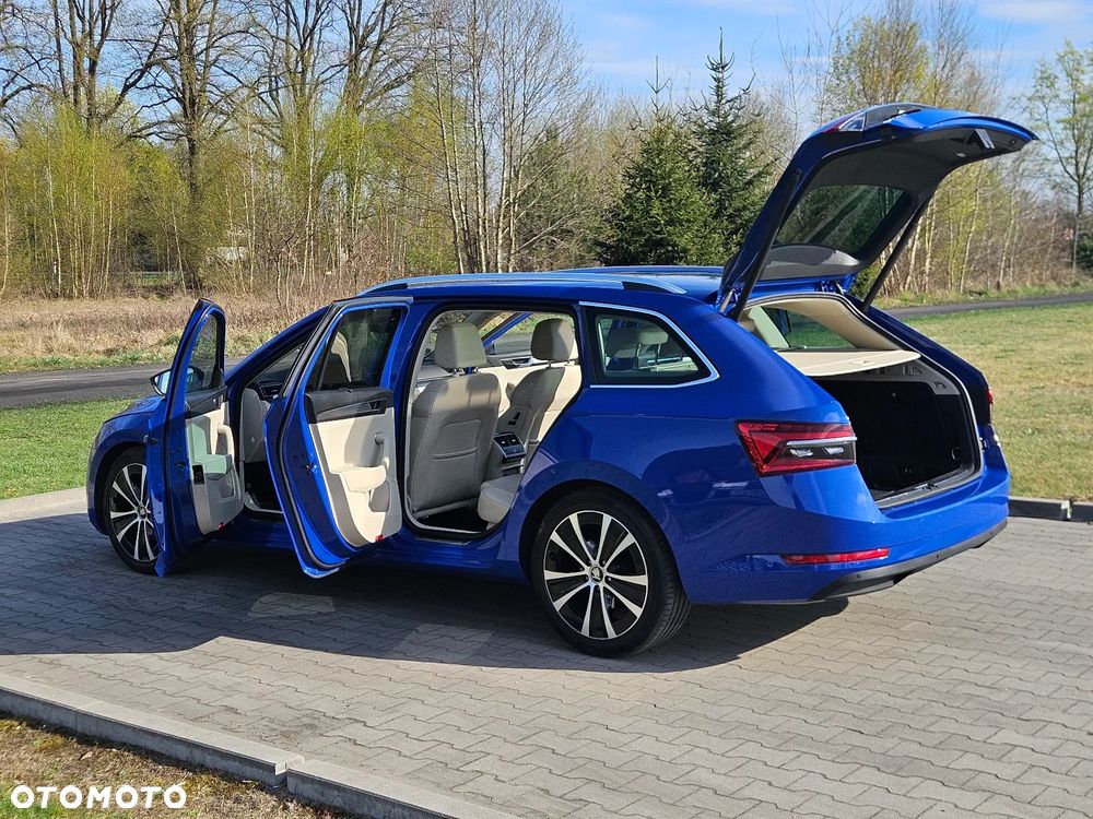 Skoda Superb 2.0 TDI DSG Premium Edition - 29