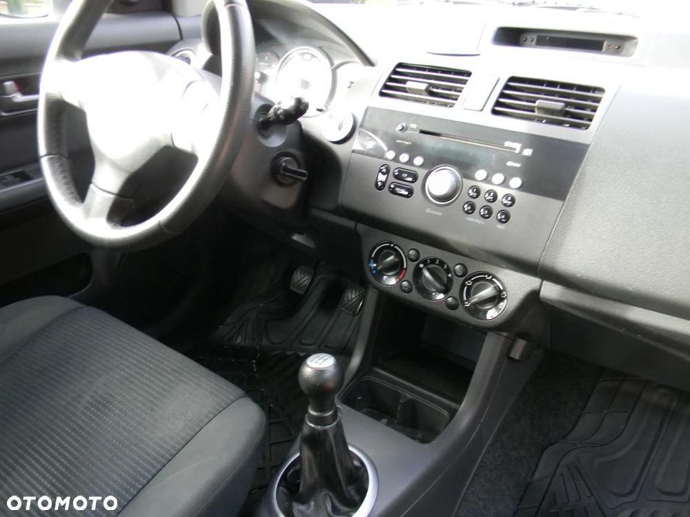 Suzuki Swift 1.3 DDiS Comfort - 7