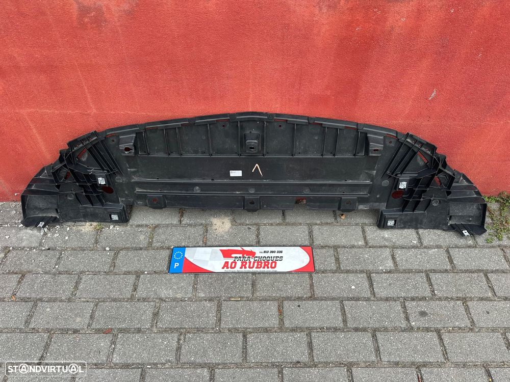Base inferior parachoque Mercedes Gla 247 - 2