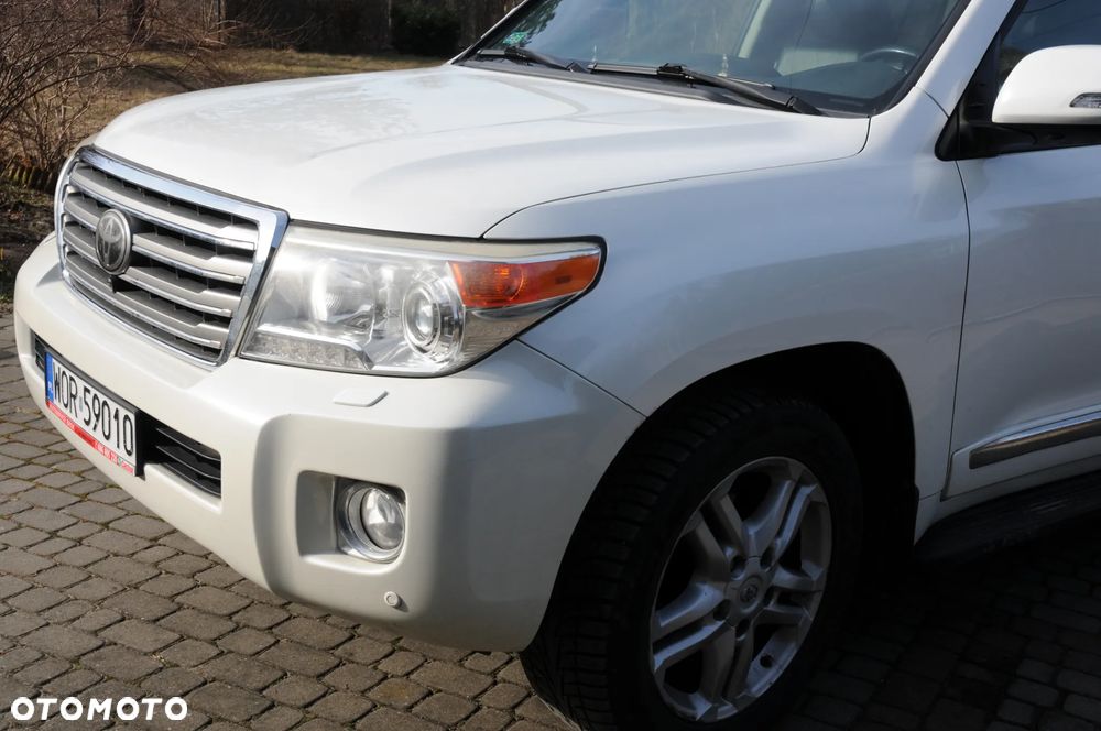 Toyota Land Cruiser - 2