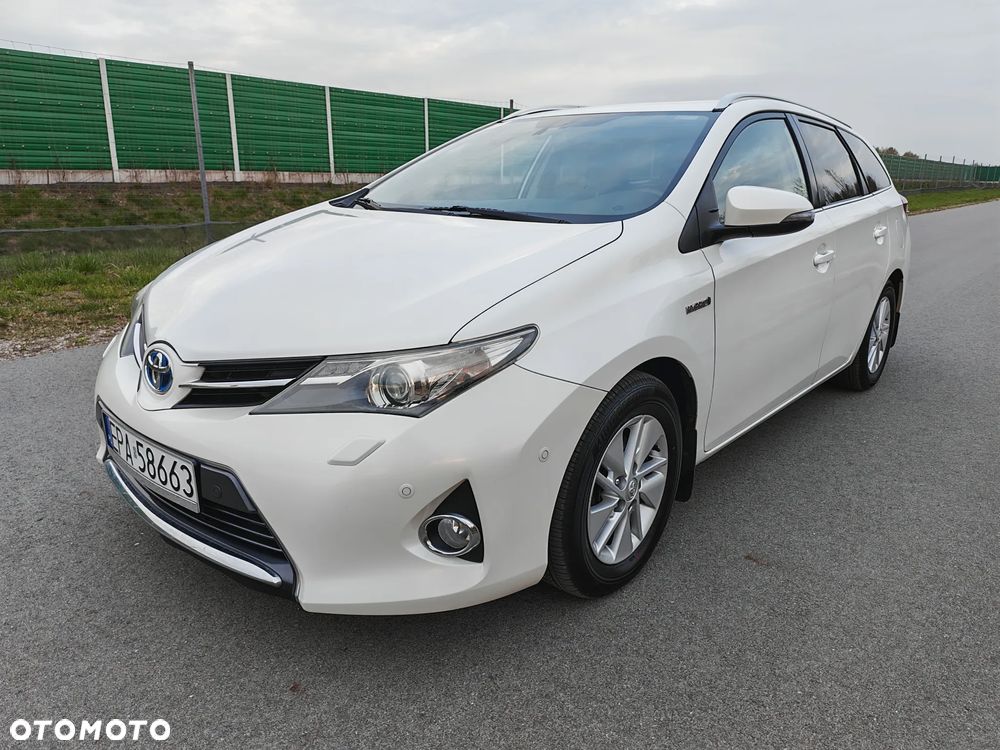 Toyota Auris - 1