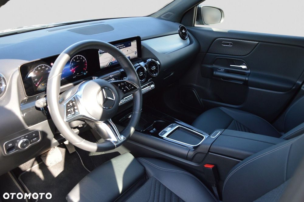 Mercedes-Benz GLA - 19