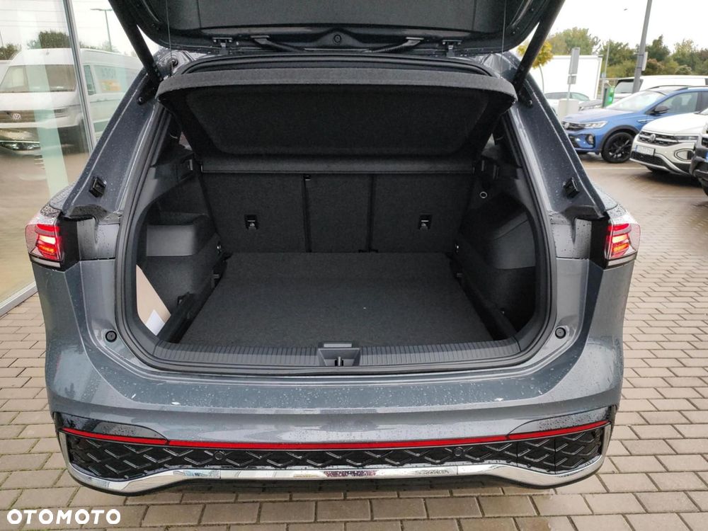 Volkswagen Tiguan - 11