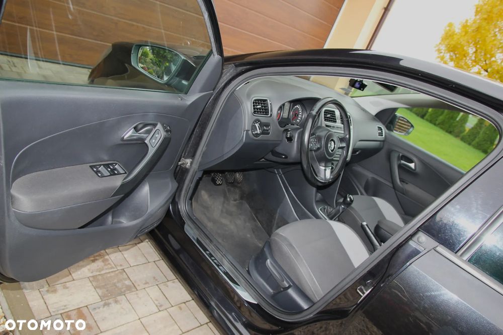 Volkswagen Polo - 13