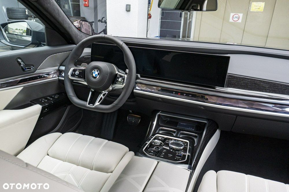 BMW Seria 7 - 21