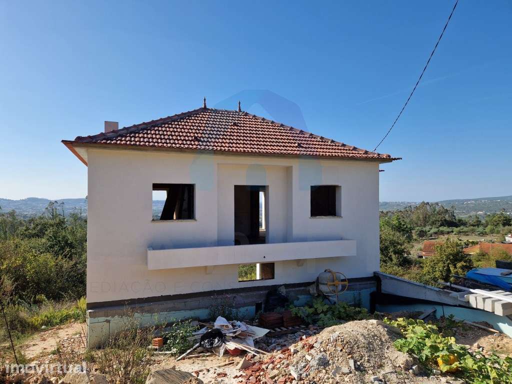 Moradia em Construção - Vila Cã - Grande imagem: 4/13