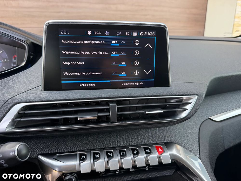 Peugeot 3008 - 16