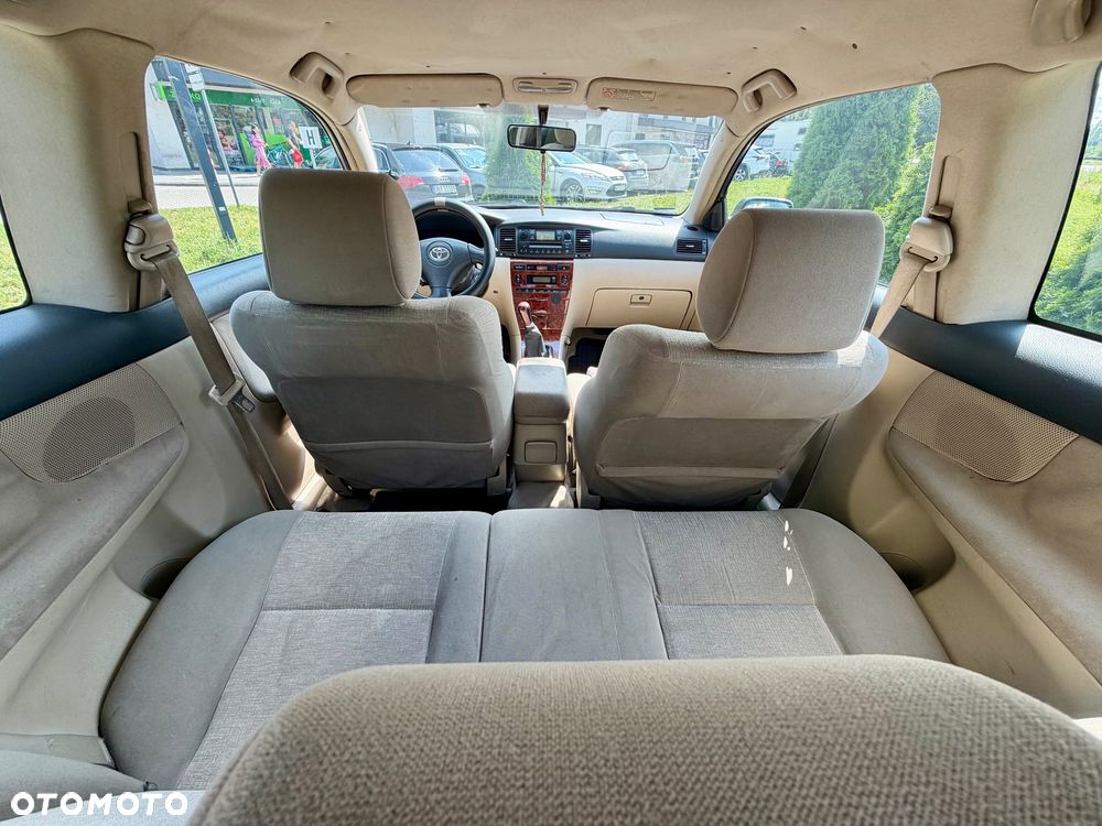 Toyota Corolla 1.6 VVT-i Sol - 10