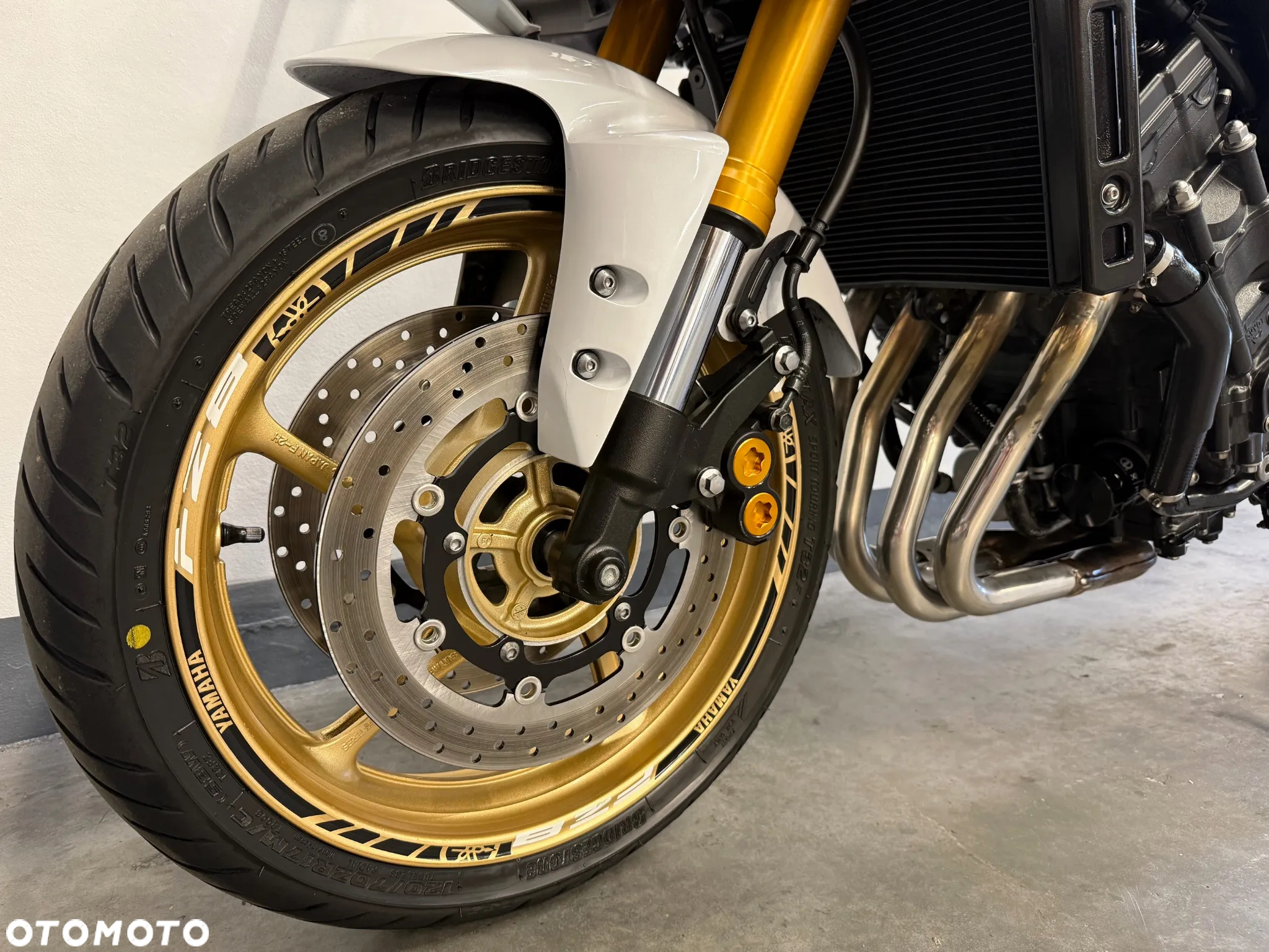 Yamaha FZ8 - 7