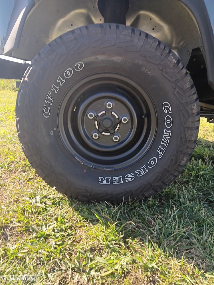 Land Rover Defender - 13