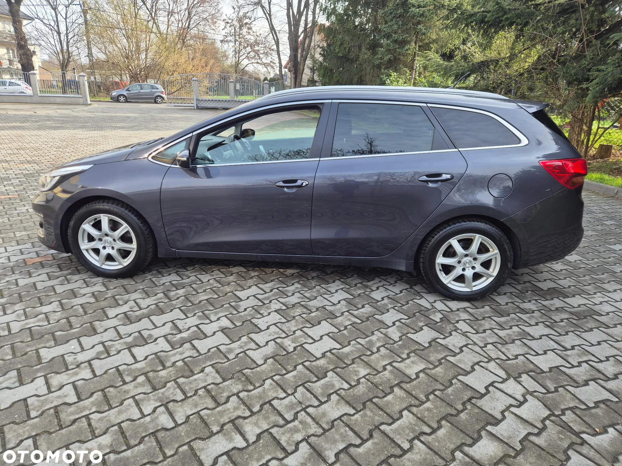 Kia Ceed 1.6 GDI Edition 7 - 8