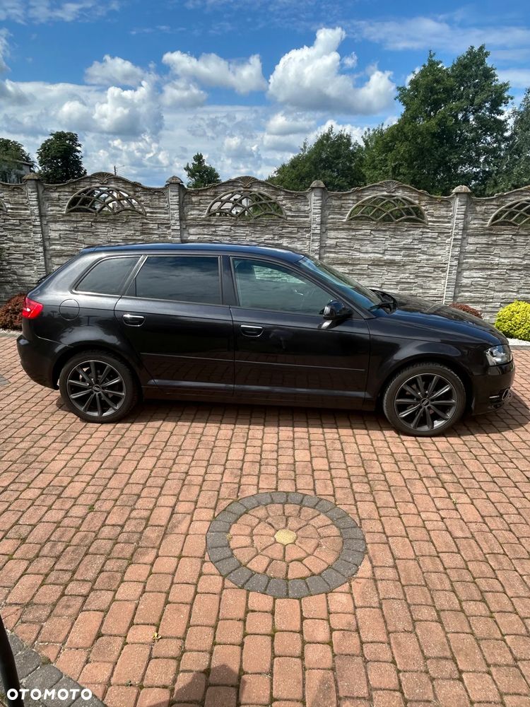 Audi A3 Sportback 2.0 TDI DPF Ambiente - 4