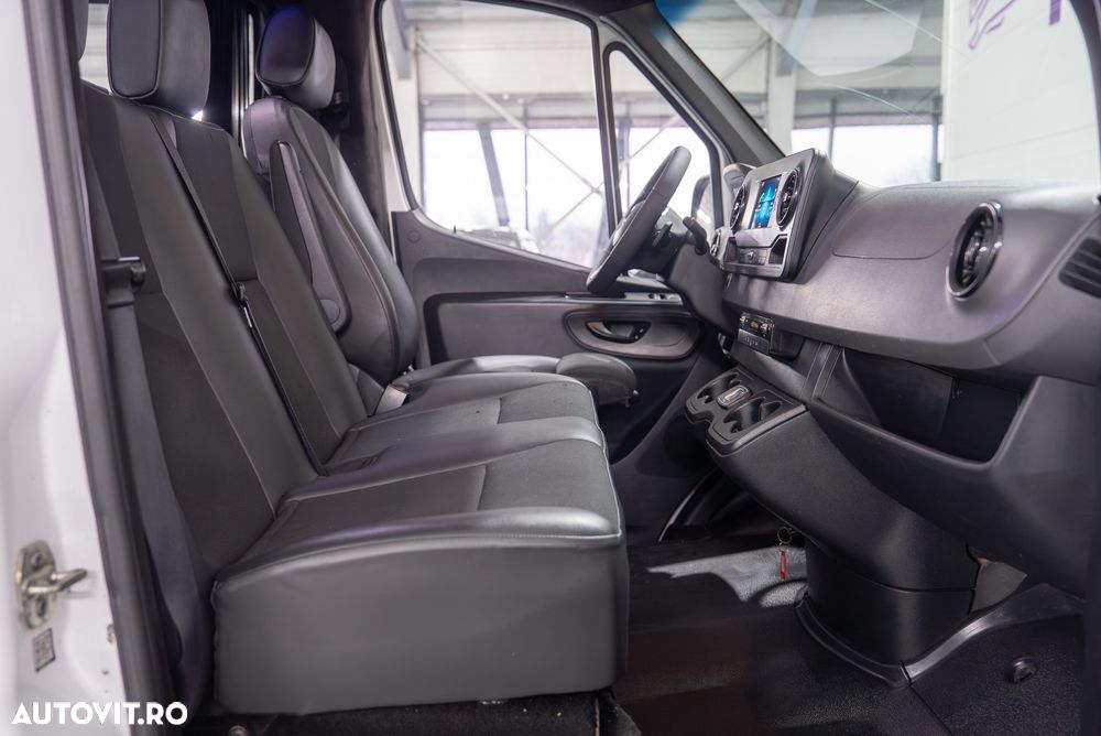 Mercedes-Benz Sprinter - 15