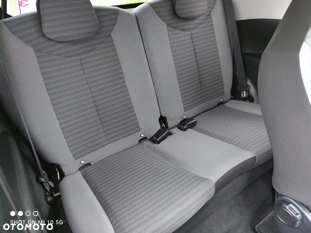 Toyota Aygo x-play connect - 16