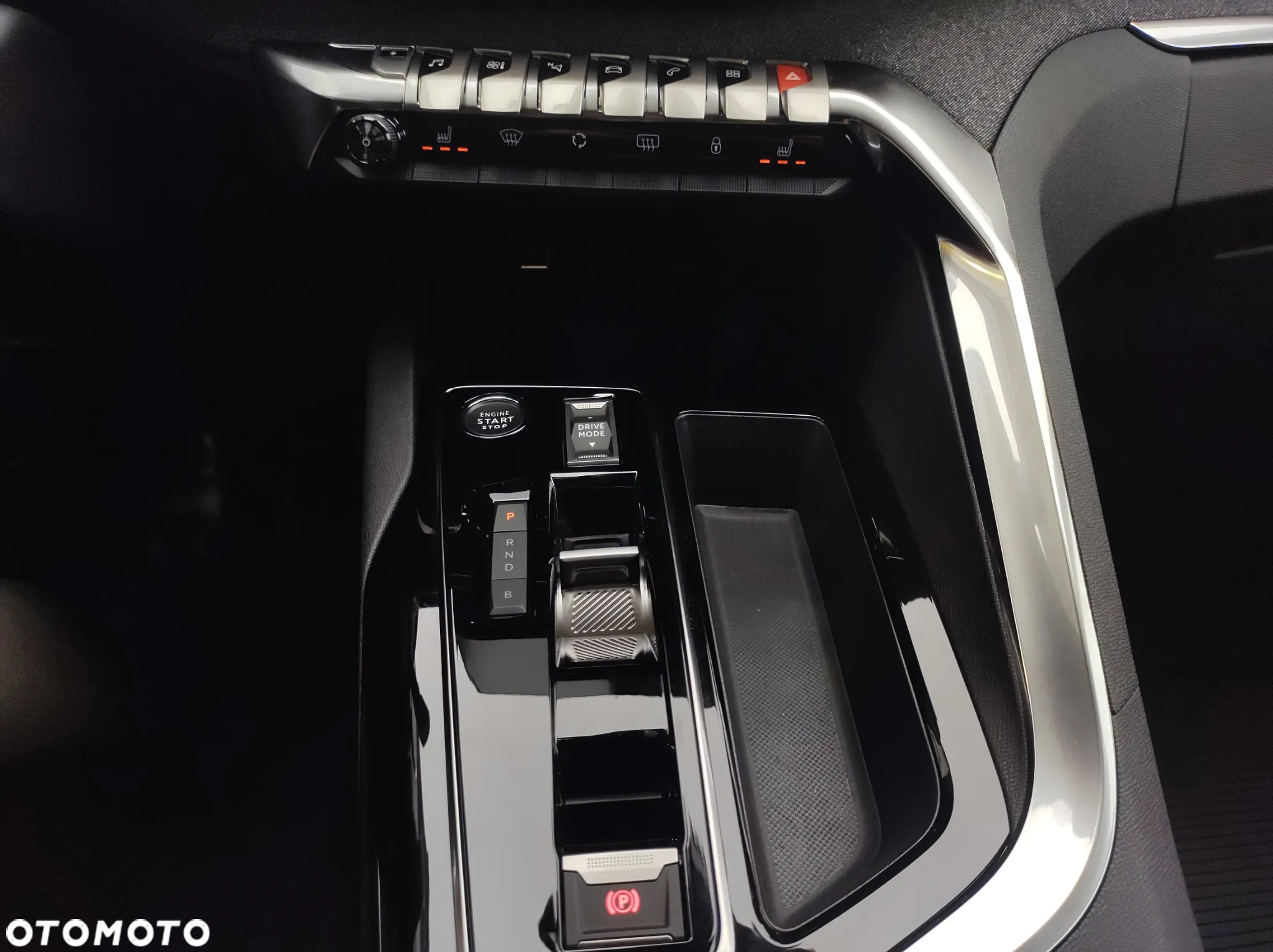 Peugeot 3008 1.6 PureTech Hybrid PHEV Allure Pack S&S EAT8 - 20