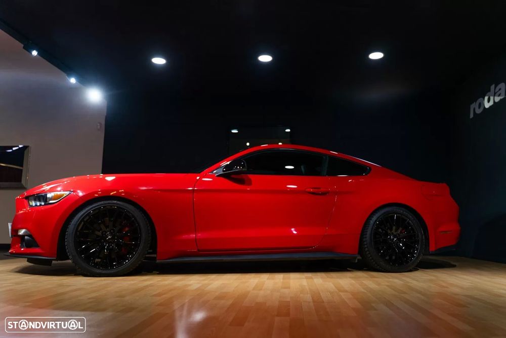 Ford Mustang 2.3 Eco Boost Aut. - 6