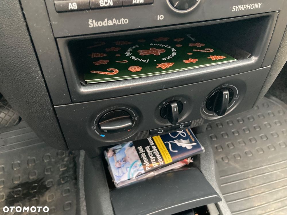 Skoda Fabia 1.2 HTP Style Edition - 6