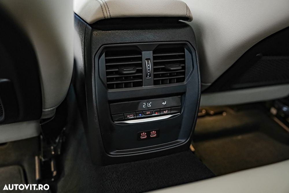 BMW Seria 3 320d Aut. M Sport - 27