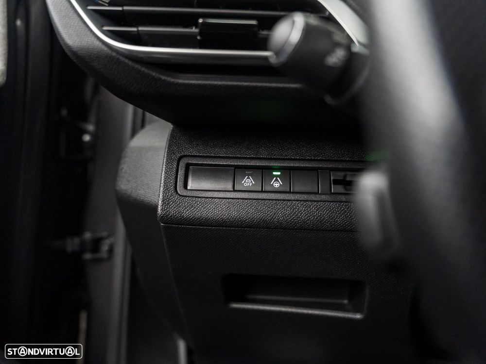 Peugeot 3008 1.5 BlueHDi GT EAT8 - 18