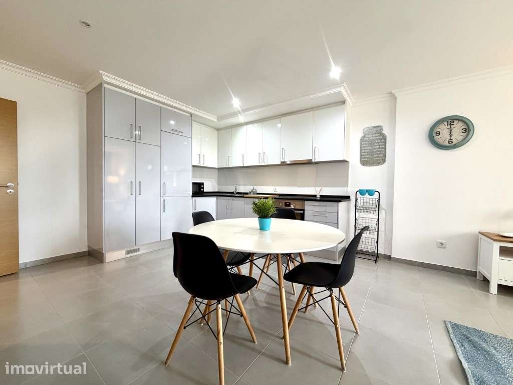 Excelente apartamento T1+1 a 800 m da Praia da Nazaré com Garagem e... - Grande imagem: 4/16