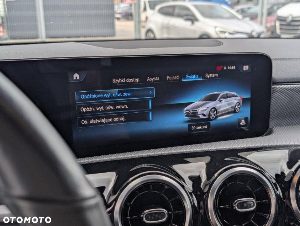 Mercedes-Benz CLA - 22