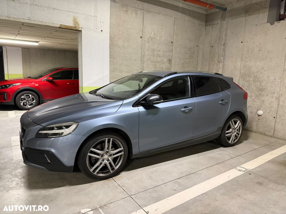 Volvo V40 T5 VEA AWD Aut Momentum - 1