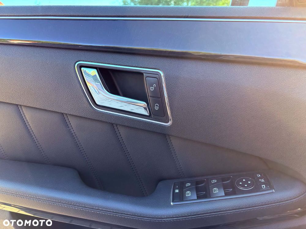 Mercedes-Benz Klasa E 350 CDI DPF BlueEFFICIENCY 7G-TRONIC Avantgarde - 17