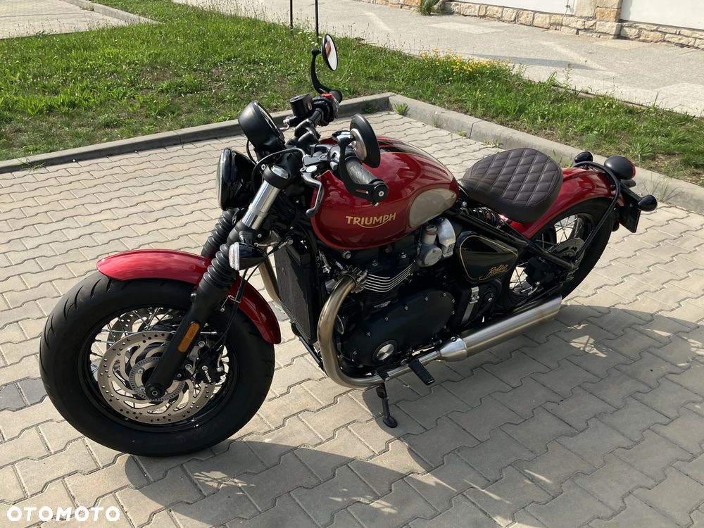 Triumph Bonneville Bobber - 7