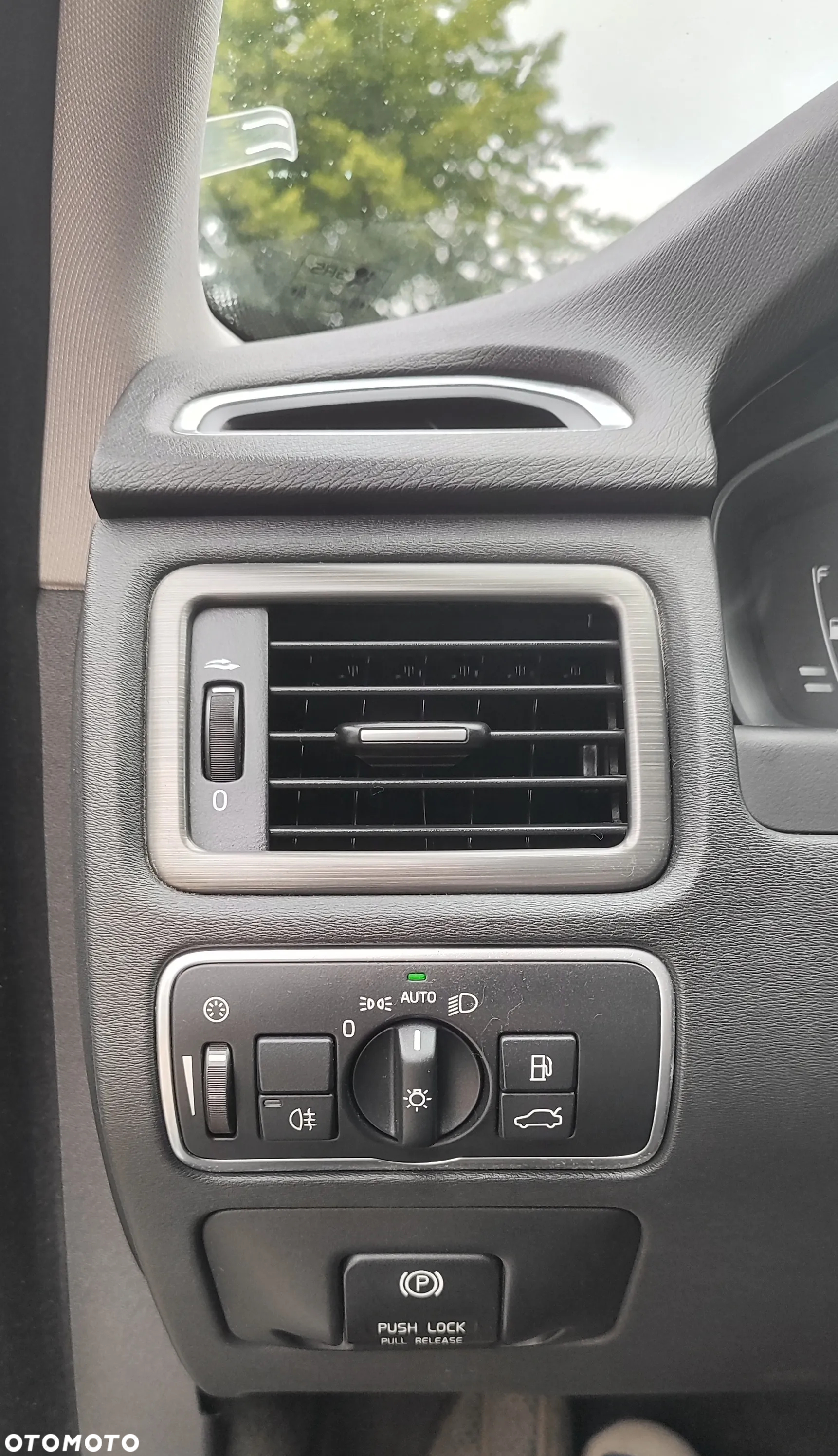Volvo XC 70 D4 Drive-E Momentum - 12