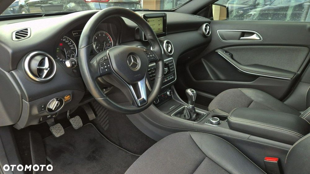 Mercedes-Benz Klasa A 180 Urban - 15
