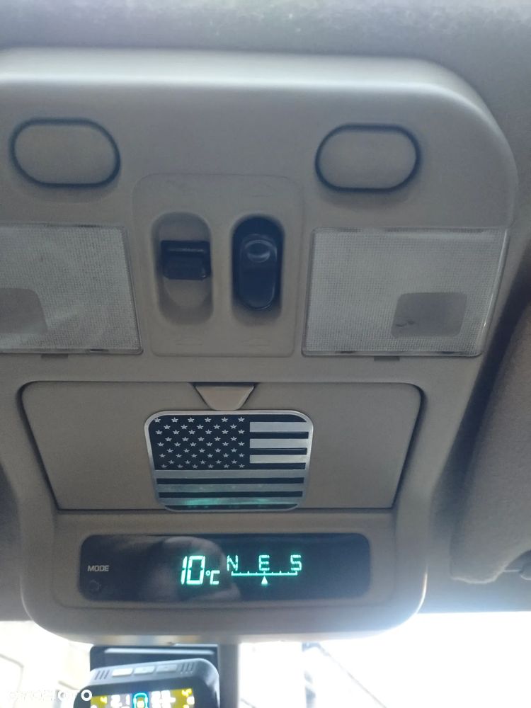 Nissan Pathfinder - 9