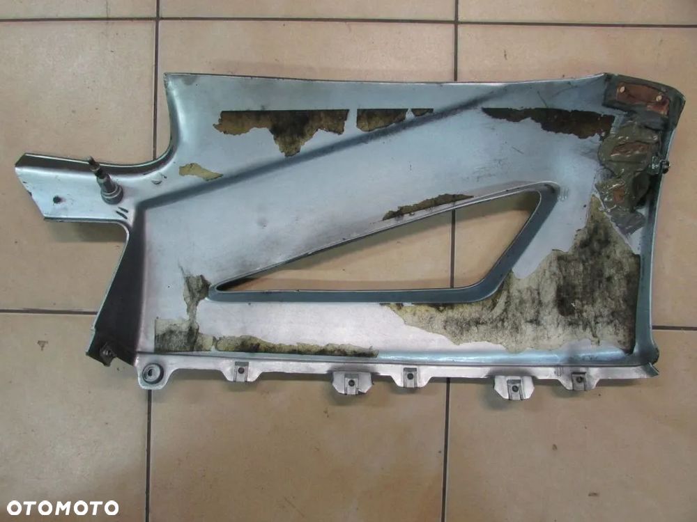 Aprilia RST 1000 Futura owiewka dolna prawa - 2