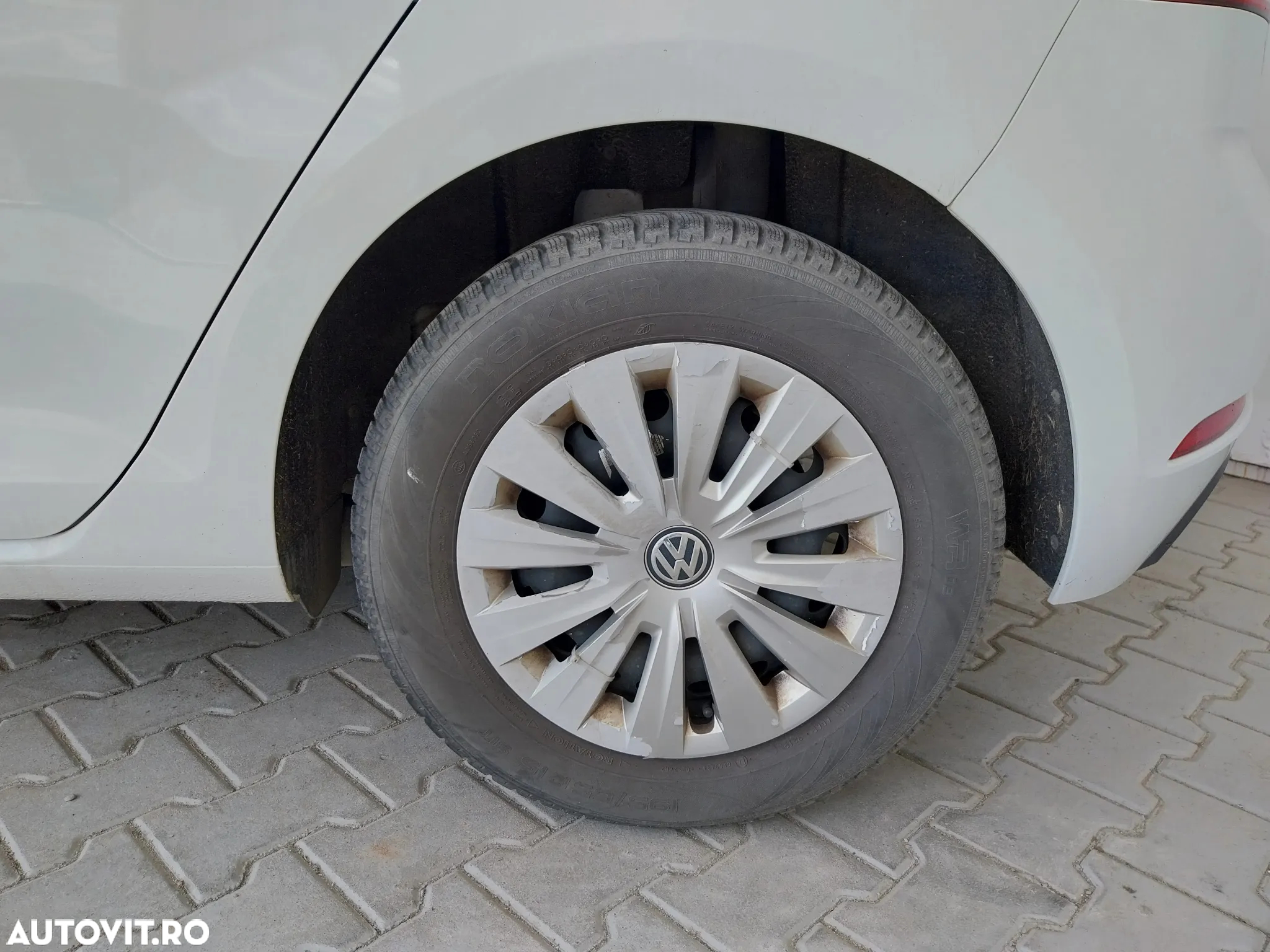 Volkswagen Golf 1.6 TDI Trendline - 4