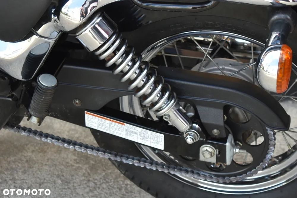 Suzuki Intruder - 18