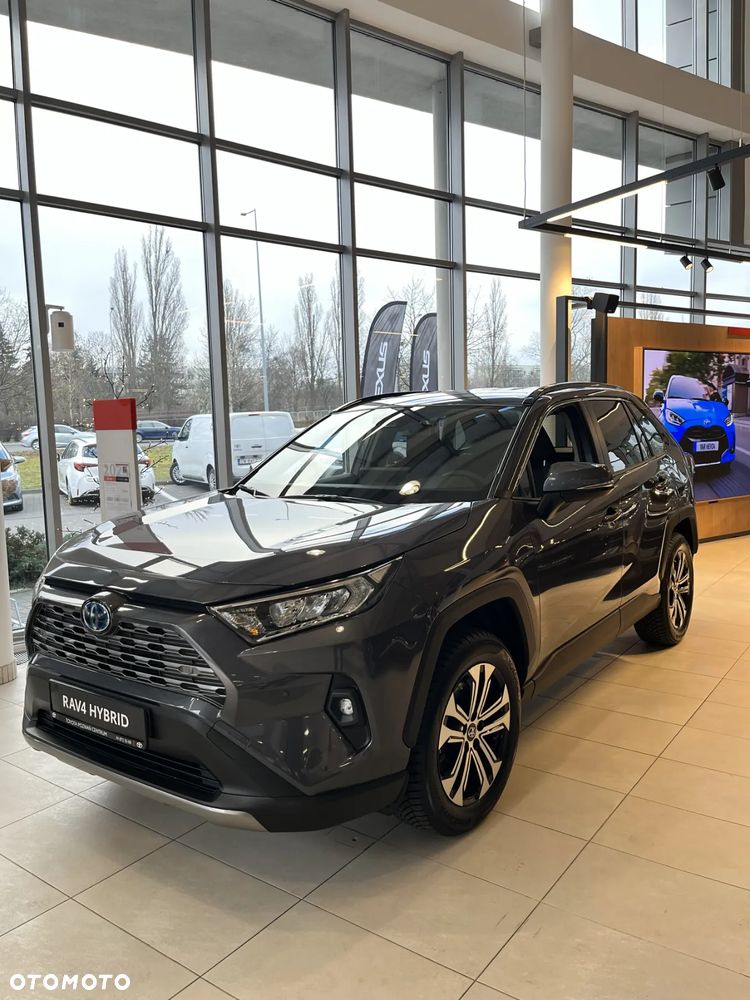 Toyota RAV4 - 1