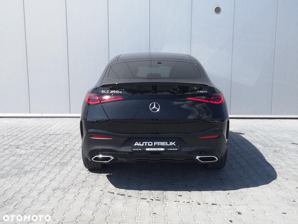 Mercedes-Benz GLC 300 e PHEV 4-Matic AMG Line - 11