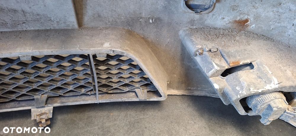 Ford Focus mk1 ST zderzak przedni Q2 - 25