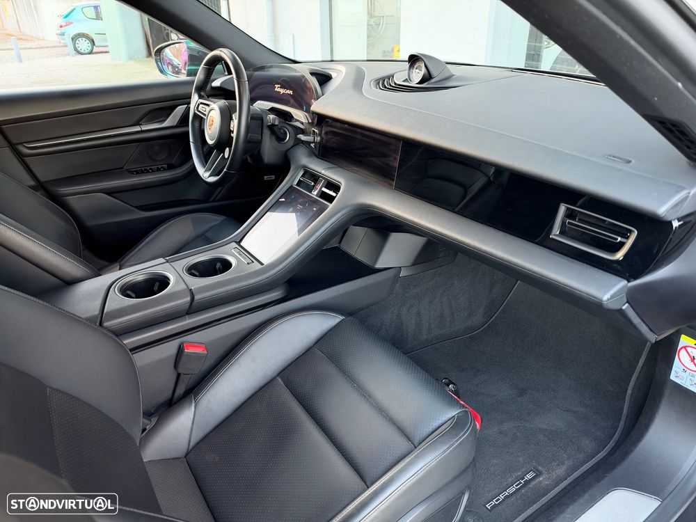 Porsche Taycan 4S Bateria Performance Plus - 18