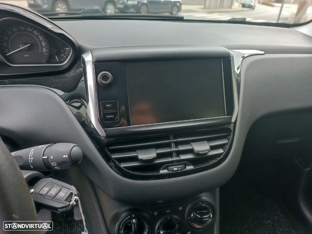 Peugeot 208 1.6 BlueHDi Style - 16