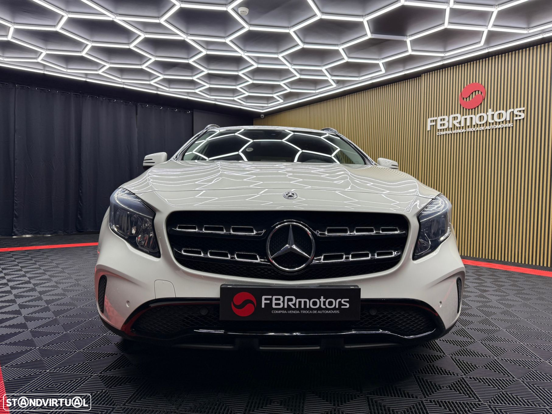 Mercedes-Benz GLA 200 (CDI) d 7G-DCT Urban - 2