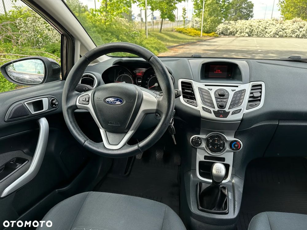 Ford Fiesta - 19